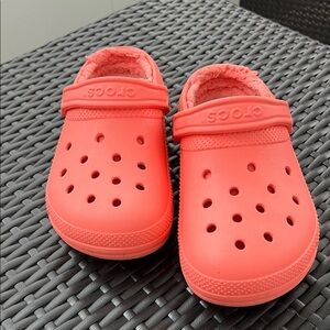 CROCS women’s  fuzzy Shoes - Bright Coral